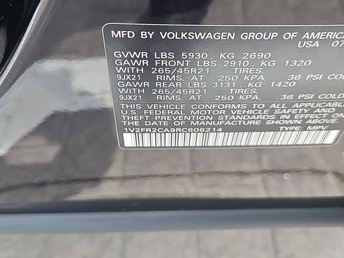 Certified 2024 Volkswagen Atlas SEL Premium R-Line AWD/4WD image 9