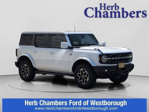 Certified 2024 Ford Bronco Outer Banks AWD/4WD image 1