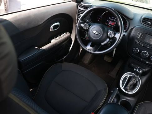 Used 2016 Kia Soul + FWD image 24