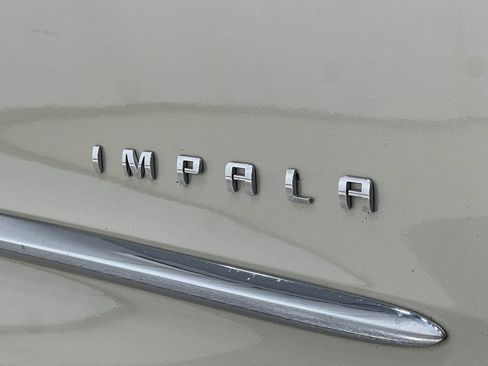Used 2015 Chevrolet Impala LTZ FWD image 40