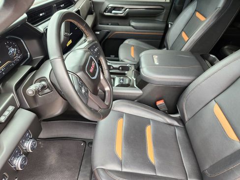 Used 2025 GMC Sierra 2500 AT4 w/ AT4 Premium Plus Package AWD/4WD image 8