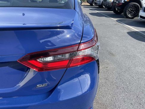 Used 2024 Toyota Camry SE w/ Convenience Package image 18