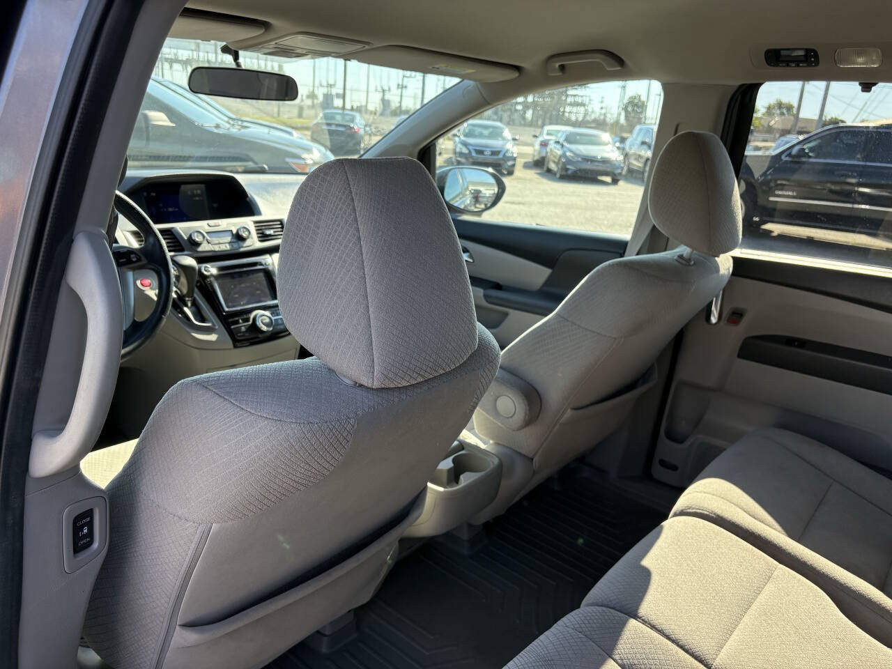 Used 2015 Honda Odyssey EX image 17