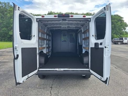 Used 2025 RAM ProMaster 2500 w/ U-Haul Equipment Group FWD image 14