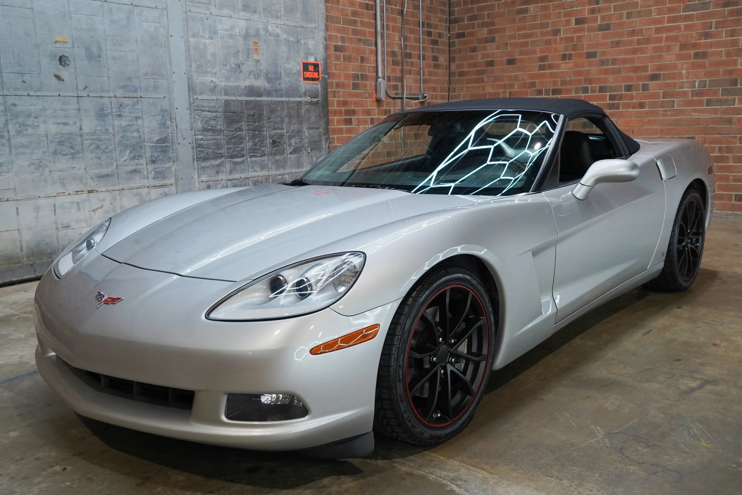 Used 2006 Chevrolet Corvette Coupe w/ Preferred Equipment Group RWD image 19