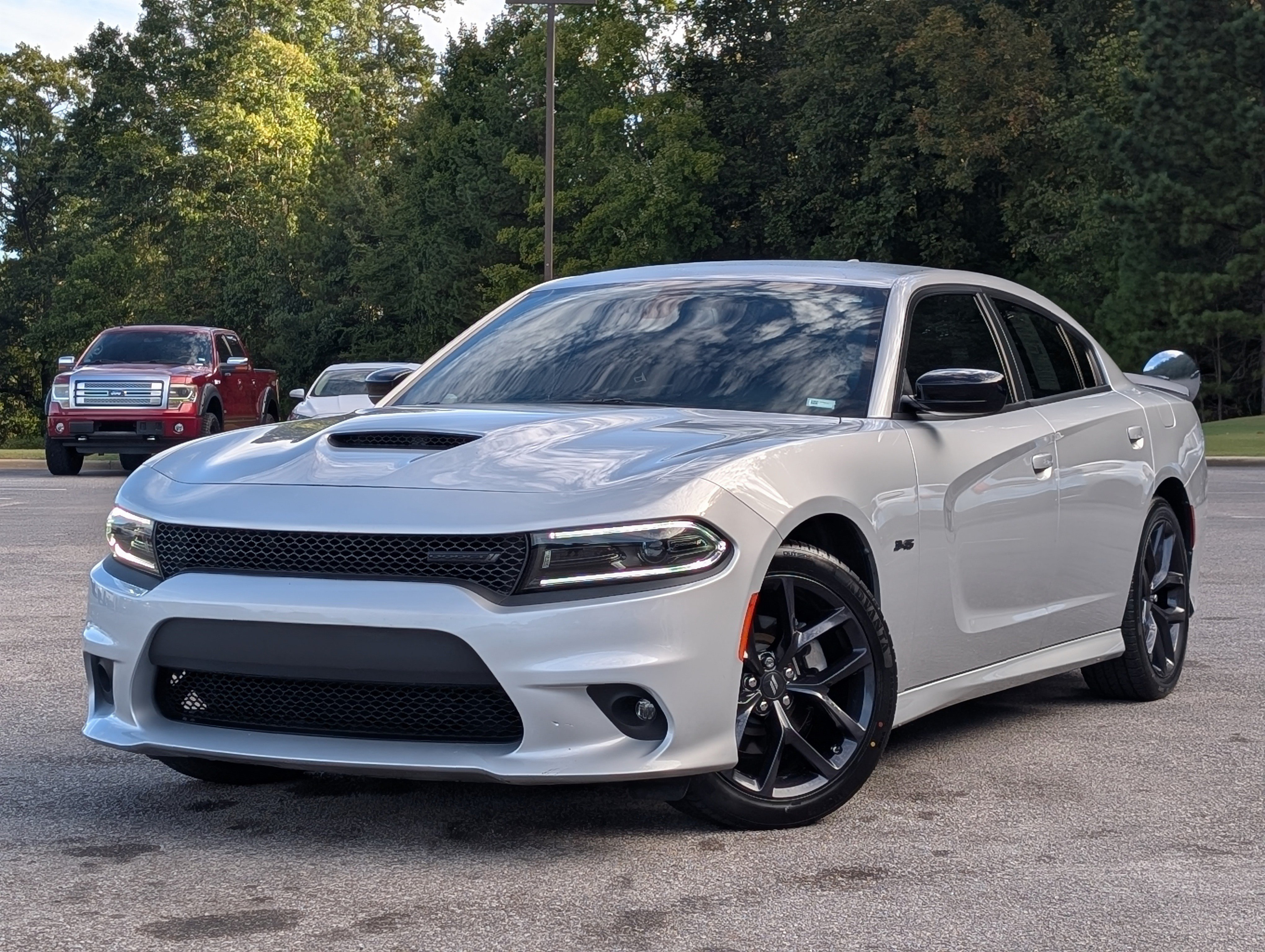 Used 2023 Dodge Charger R/T w/ Plus Group RWD image 4