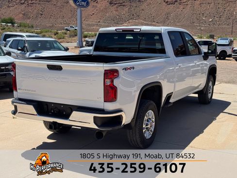 Used 2024 Chevrolet Silverado 2500 LT AWD/4WD image 7