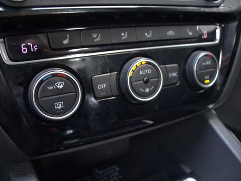 Used 2017 Volkswagen Jetta SEL image 25