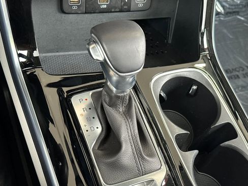 Used 2024 Kia Carnival SX Prestige FWD image 25