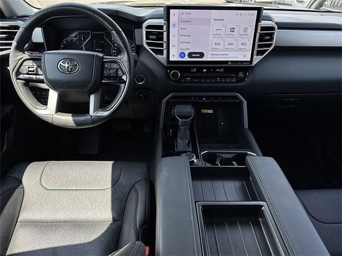 Used 2023 Toyota Tundra Limited image 2