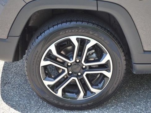Used 2024 Jeep Compass Limited AWD/4WD image 11