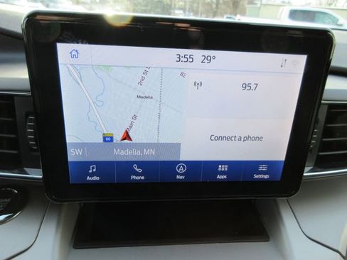 Used 2024 Ford Explorer XLT w/ Equipment Group 202A image 18