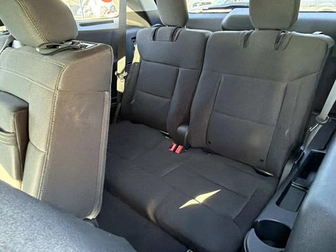 Certified 2023 Ford Explorer XLT image 15