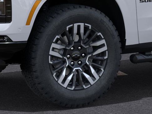 New 2026 Chevrolet Suburban Z71 image 9