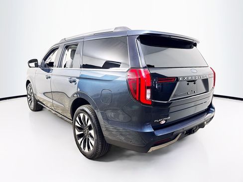 Used 2025 Ford Expedition Platinum w/ Driver's Package AWD/4WD image 10