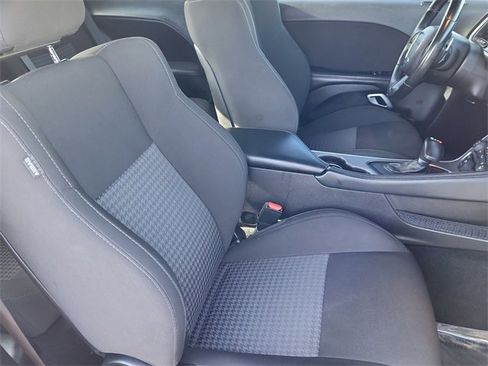 Certified 2022 Dodge Challenger R/T w/ Blacktop Package image 11