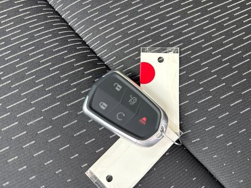 Used 2025 Chevrolet Equinox LT w/ Safety and Technology Package image 32