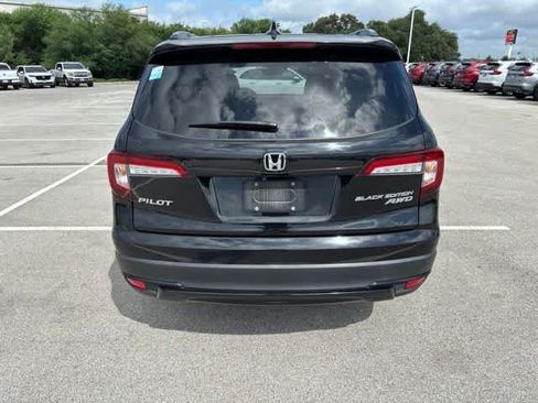 Used 2021 Honda Pilot Black Edition image 4