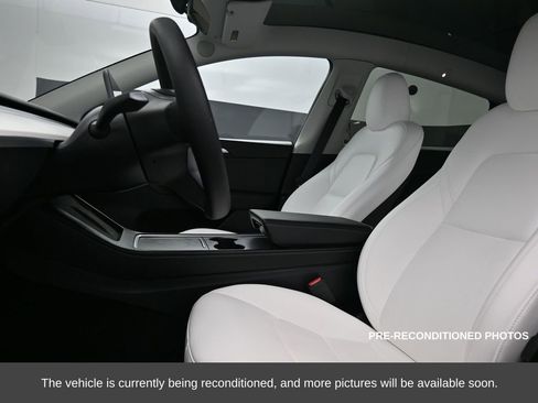 Used 2025 Tesla Model Y Long Range image 31