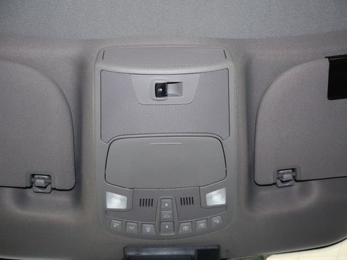 Used 2019 Ford F150 XLT w/ Equipment Group 302A Luxury AWD/4WD image 33