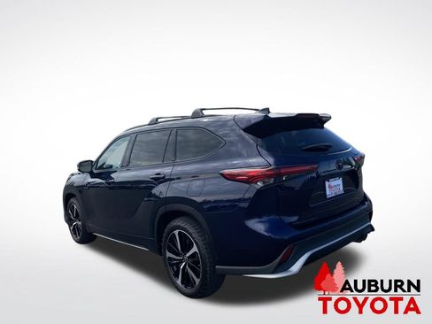 Used 2022 Toyota Highlander XSE AWD/4WD image 5