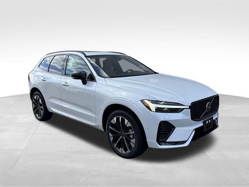 New 2026 Volvo XC60 B5 Plus w/ Protection Package Premier image 7