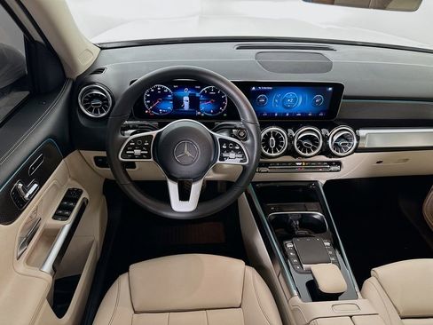 Used 2021 Mercedes-Benz GLB 250 image 22