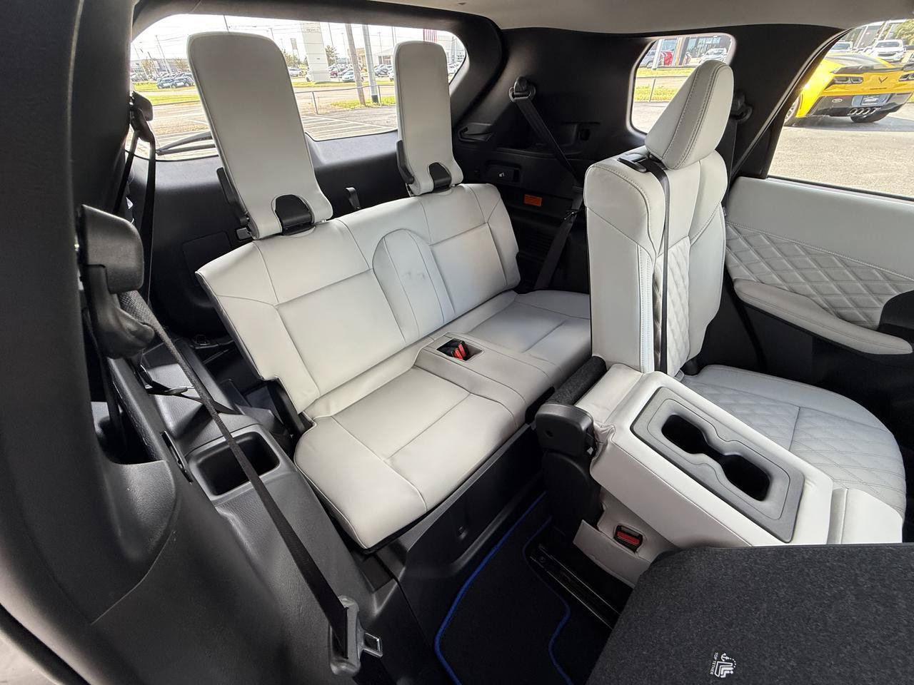 Used 2025 Mitsubishi Outlander SEL AWD/4WD image 38