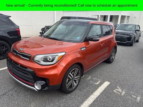 Used 2018 Kia Soul ! w/ Tech Package FWD image 1