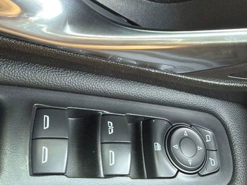 Used 2019 GMC Terrain SLE FWD image 37