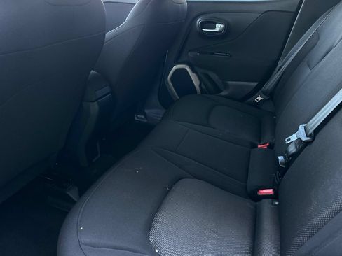 Used 2015 Jeep Renegade Sport FWD image 11