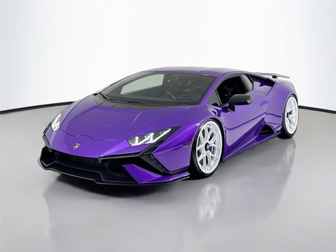 Used 2023 Lamborghini Huracan Tecnica image 35