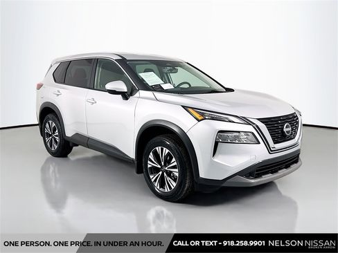 Certified 2023 Nissan Rogue SV image 3