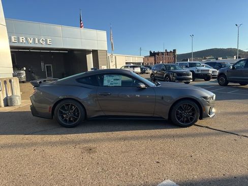New 2025 Ford Mustang Dark Horse image 9
