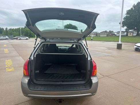 Used 2007 Subaru Outback 2.5i w/ Popular Equipment Group 2A AWD/4WD image 9