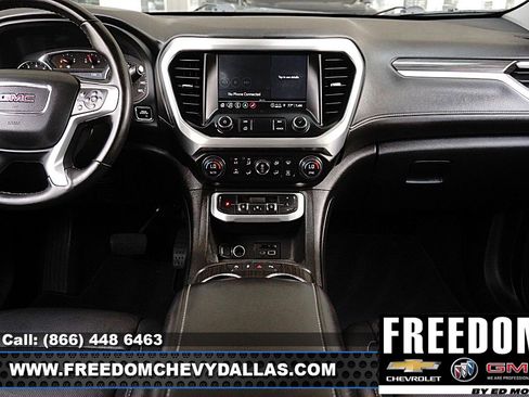 Used 2023 GMC Acadia SLT w/ Preferred Package image 16
