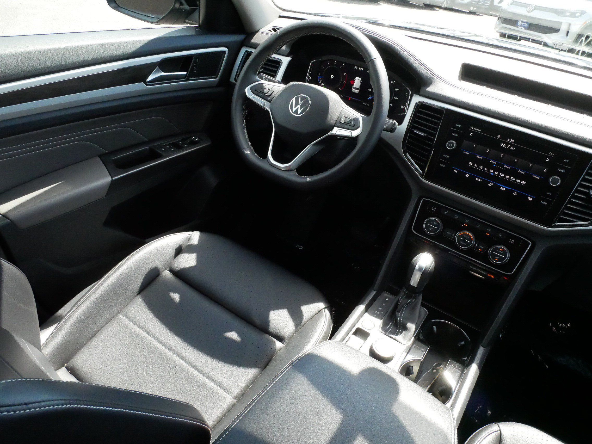 Used 2022 Volkswagen Atlas SE AWD/4WD image 9