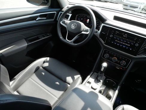 Used 2022 Volkswagen Atlas SE AWD/4WD image 9