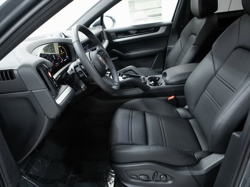 New 2026 Porsche Cayenne Coupe image 16
