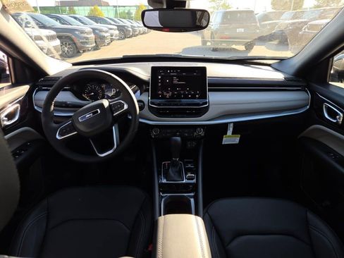 New 2026 Jeep Compass Limited image 19