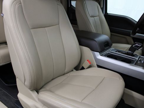 Used 2018 Ford F150 Lariat w/ Equipment Group 501A Mid image 27