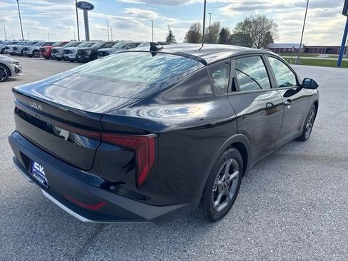Used 2025 Kia K4 FWD image 3