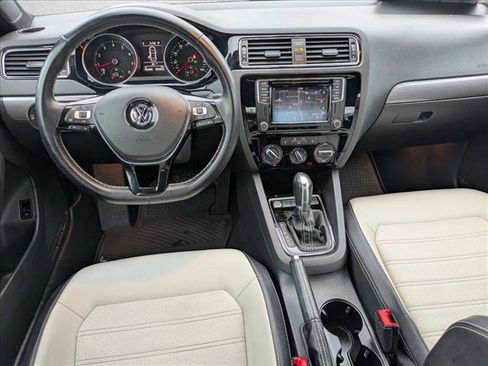 Used 2016 Volkswagen Jetta Sport w/ Lighting Package image 18