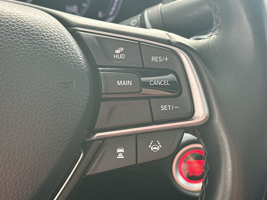 Used 2018 Honda Accord Touring image 19