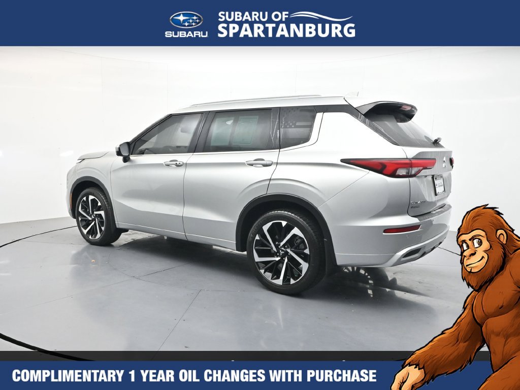 Used 2023 Mitsubishi Outlander SEL AWD/4WD image 6