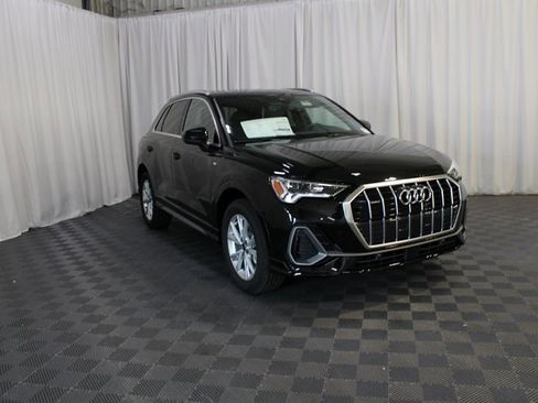 New 2025 Audi Q3 2.0T Premium image 30