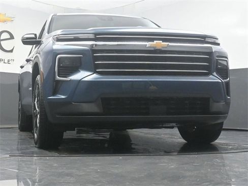 New 2026 Chevrolet Traverse LT w/ Sun and Wheel Package image 3