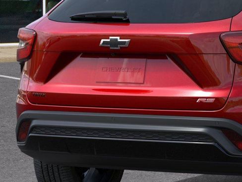 New 2026 Chevrolet Trax RS w/ Driver Confidence Package FWD image 14