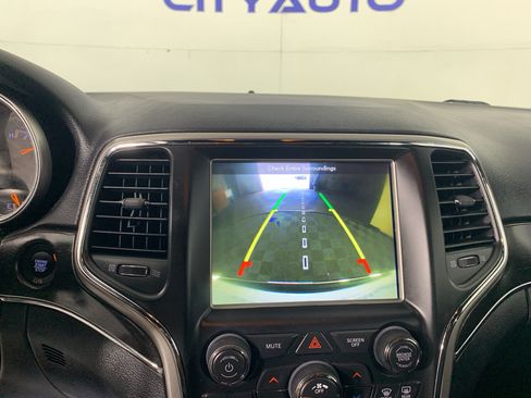 Used 2018 Jeep Grand Cherokee Limited RWD image 26