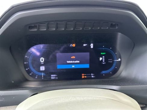 Used 2024 Volvo XC90 T8 Ultimate w/ Lounge Package image 17